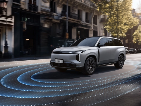 Круговой обзор 360 градусов GAC S7 с прозрачным шасси